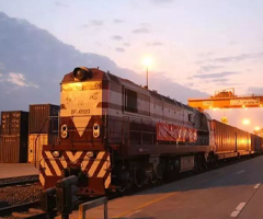 十二万列贯西东，新丝路上大道通