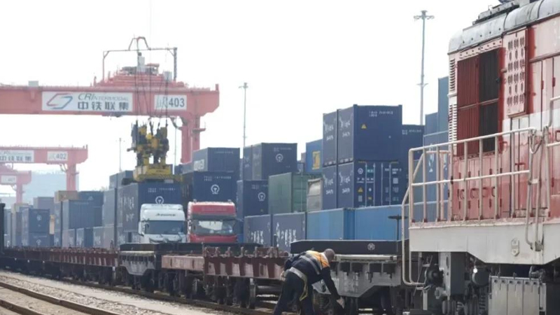 中欧班列（武汉）开行多条国际线路，欧亚货物铁水联运通达日韩